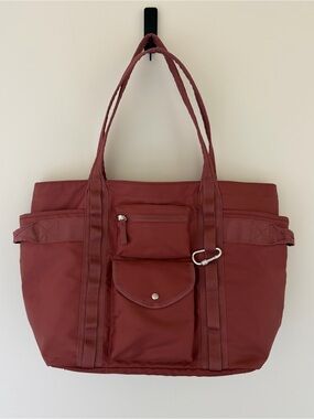 Tommy Bahama Tote in Brick Red